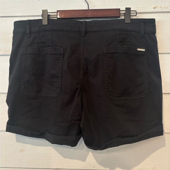 White House Black Market Black Cargo Shorts with Tailored Fit - Picture 13 of 15